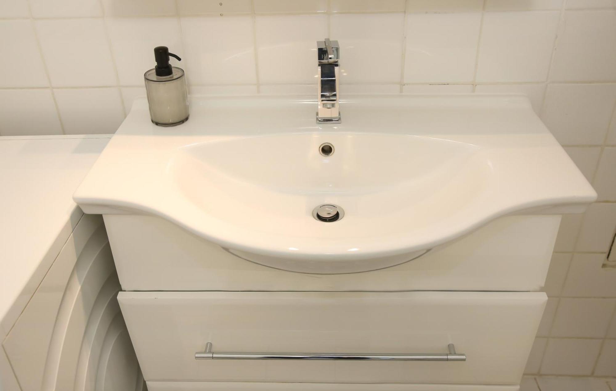 Apartment Elegance Gem With Free Parking And Fast Internet 250 Mbits